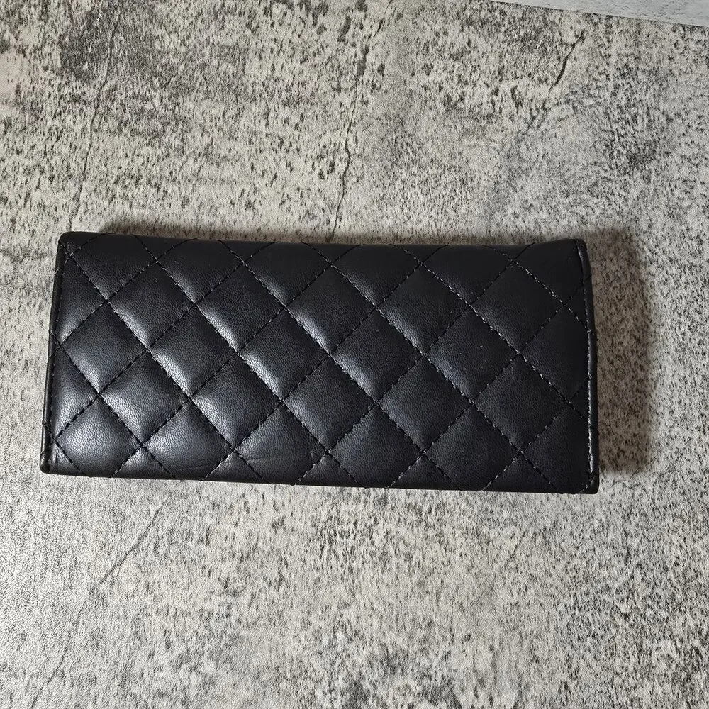 Badgley Mischka Black Diamond Quilted Studio Card Holder Wallet Clutch Logo Gold